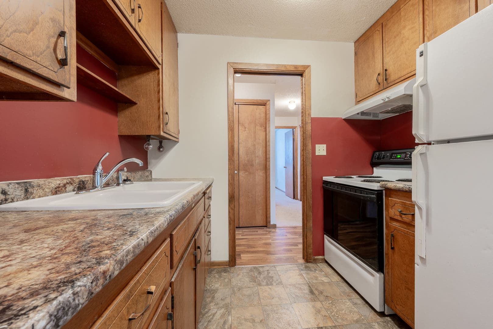 Le Sueur Apartment: 500 Boright St
