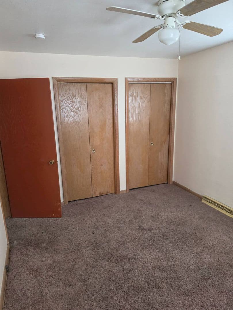 MILWAUKEE Apartment: 6718 W WARNIMONT AVE