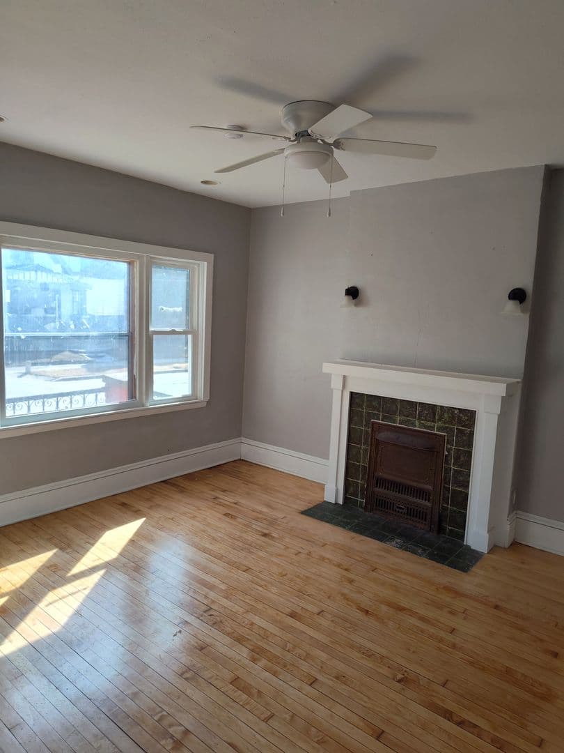 MILWAUKEE Apartment: 2545 N 21ST STREET