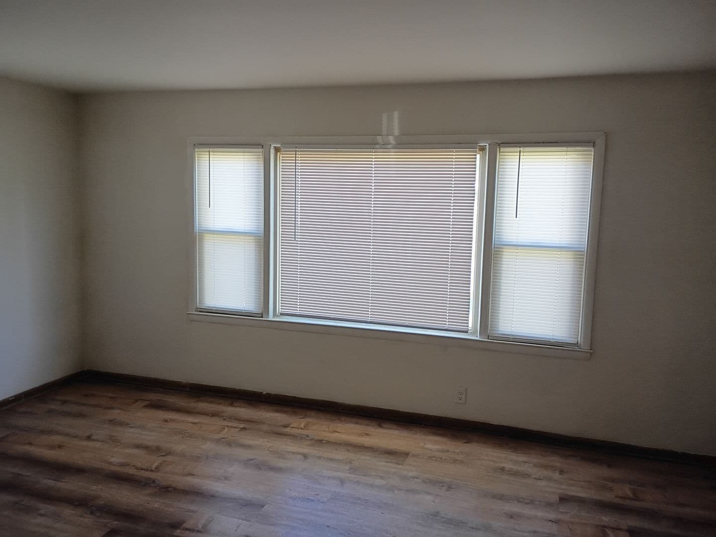 MILWAUKEE Apartment: 5345 N 61ST STREET