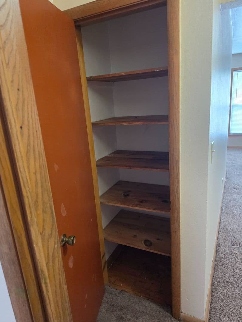 MILWAUKEE Apartment: 6718 W WARNIMONT AVE