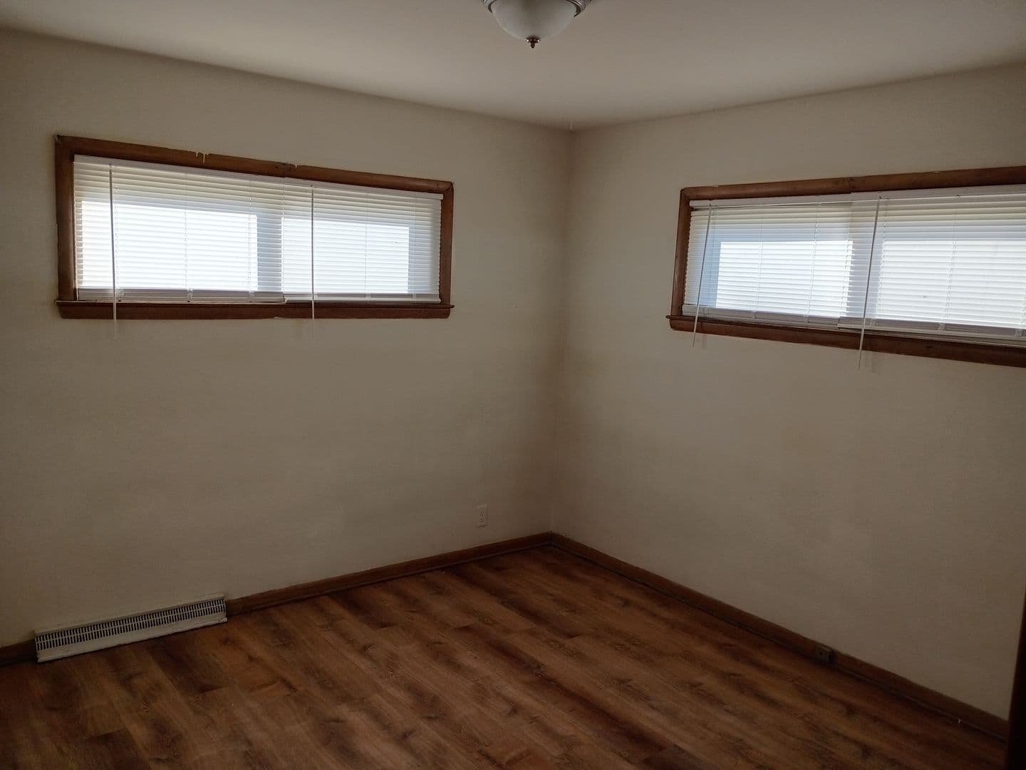 MILWAUKEE Apartment: 5345 N 61ST STREET
