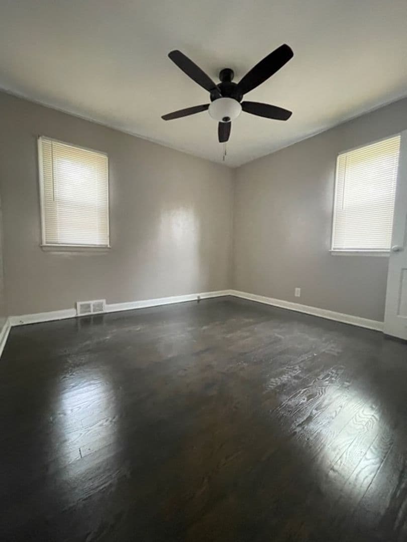 MILWAUKEE Apartment: 4456 N 45TH ST