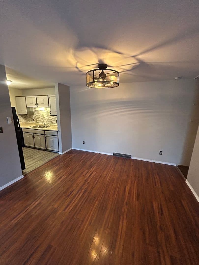 MILWAUKEE Condo: 6021 W PORT AVE  UNIT 101A