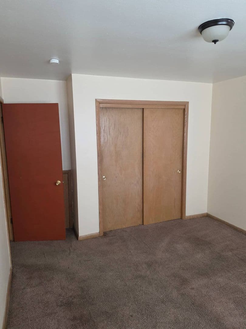 MILWAUKEE Apartment: 6718 W WARNIMONT AVE