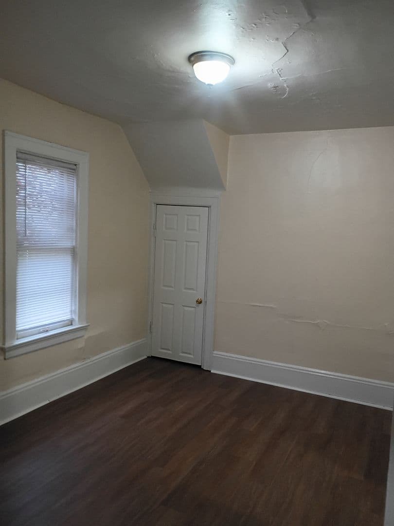 MILWAUKEE Apartment: 3835 N 11TH