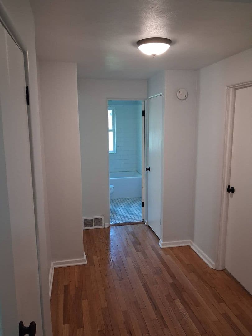 MILWAUKEE Apartment: 3167 N 81ST STREET