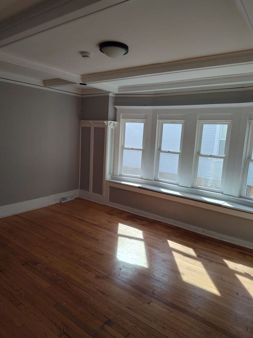 MILWAUKEE Apartment: 2545 N 21ST STREET