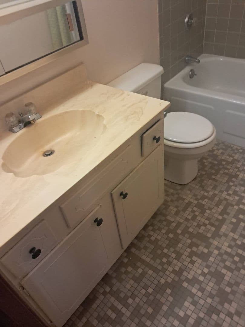 Milwaukee Condo: 6011 W. Port Avenue #203H