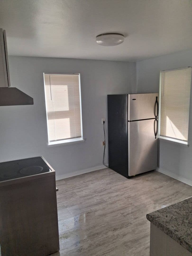 MILWAUKEE Apartment: 3167 N 81ST STREET