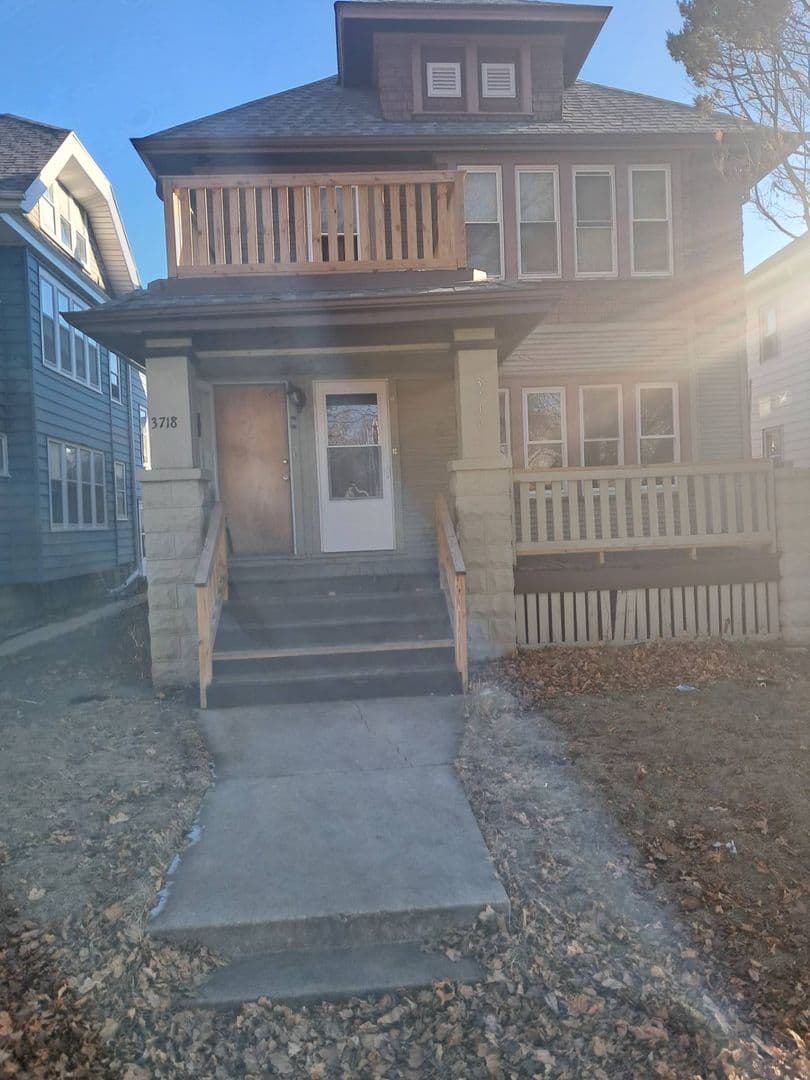 MILWAUKEE Apartment: 3716 N 17TH ST