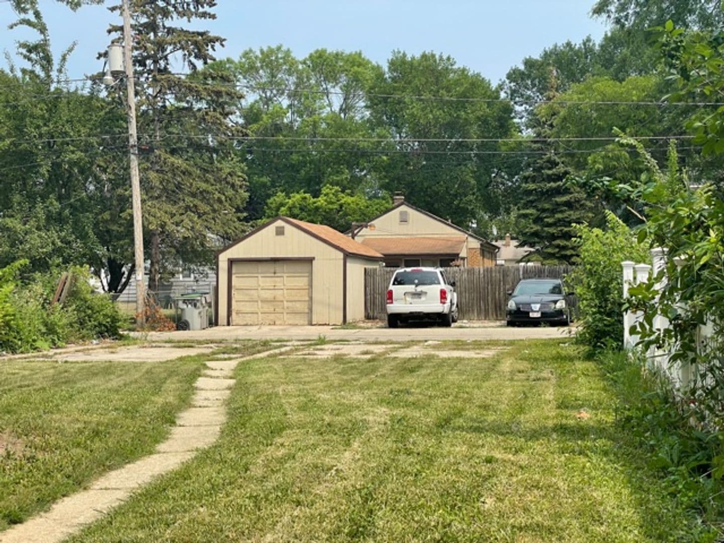 MILWAUKEE Apartment: 4456 N 45TH ST