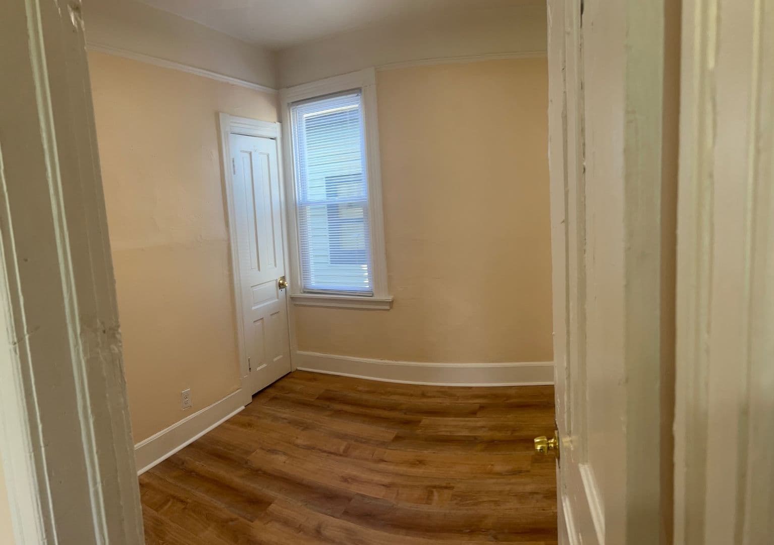 MILWAUKEE Apartment: 432 N 29TH ST