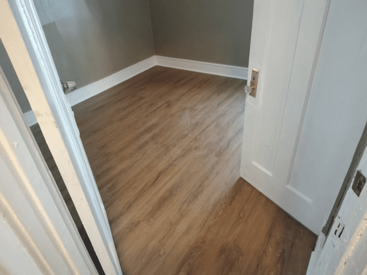 MILWAUKEE Apartment: 2445 N 39TH ST