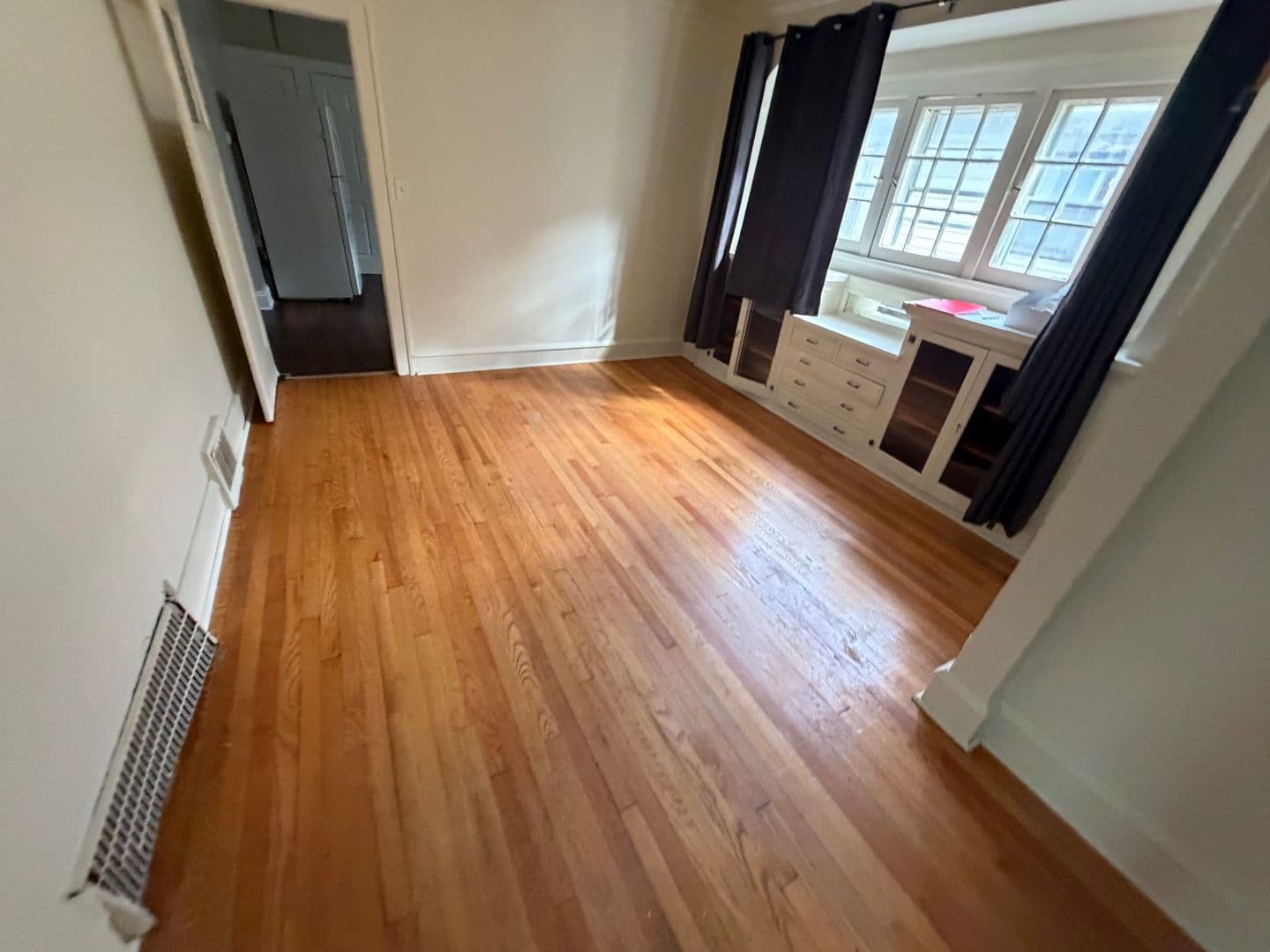 MILWAUKEE Apartment: 3744 N 39TH STREET