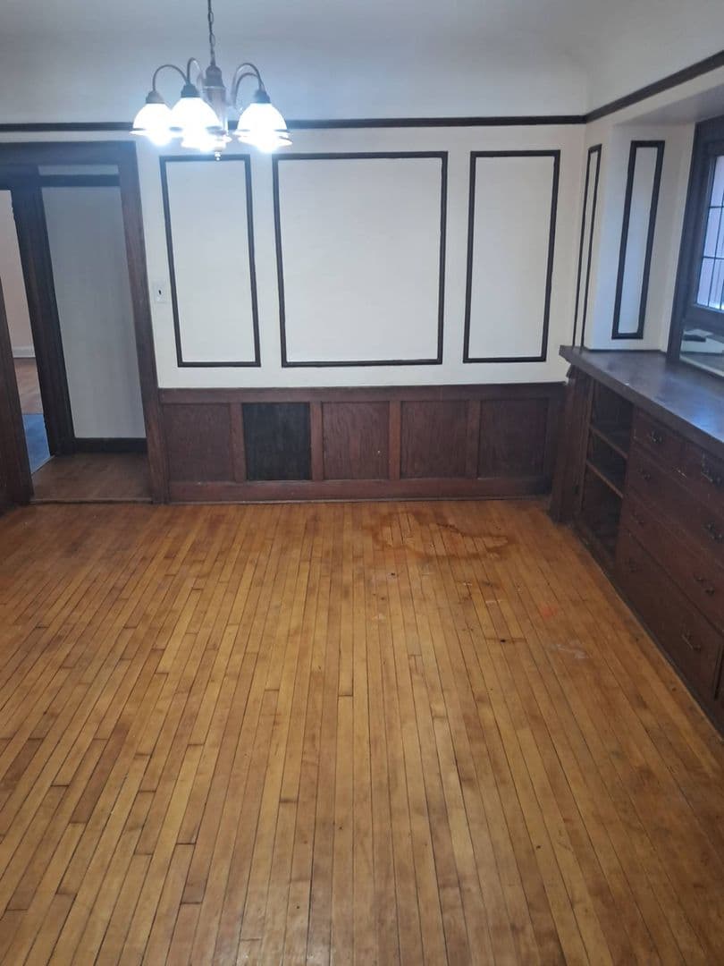 MILWAUKEE Apartment: 3716 N 17TH ST