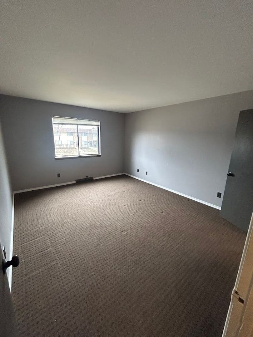 MILWAUKEE Condo: 6021 W PORT AVE  UNIT 101A