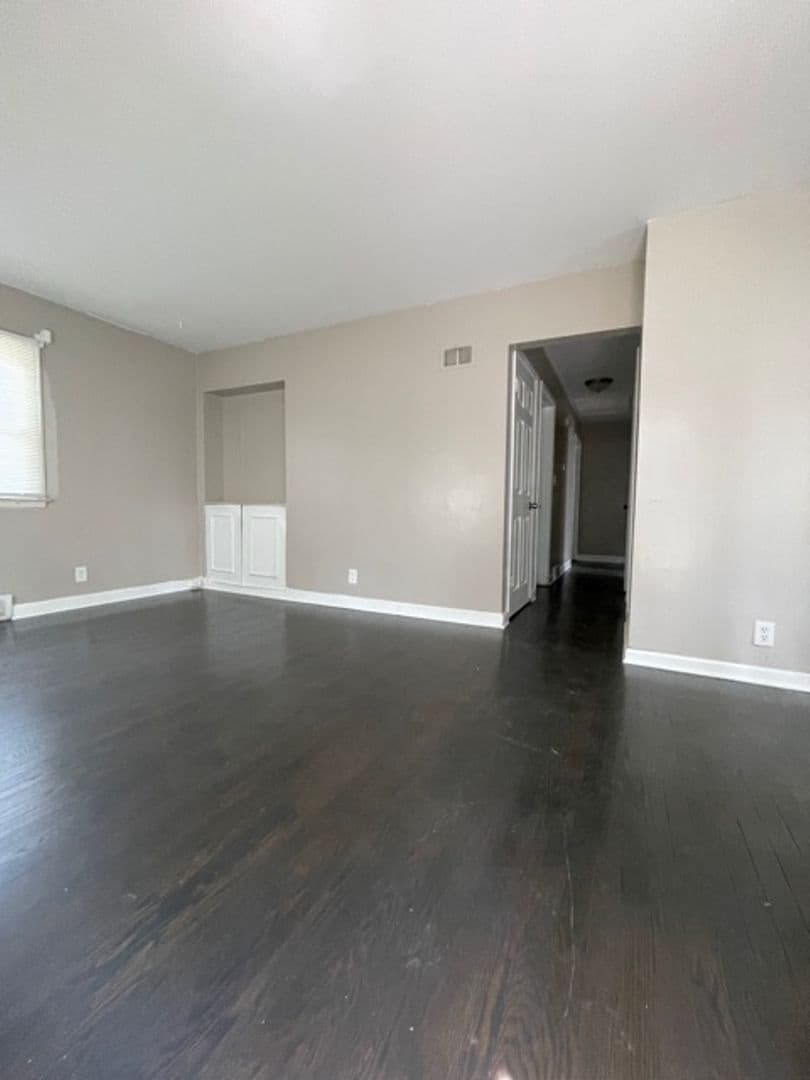 MILWAUKEE Apartment: 4456 N 45TH ST