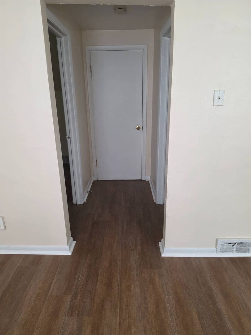 MILWAUKEE Apartment: 3405 N 10TH ST