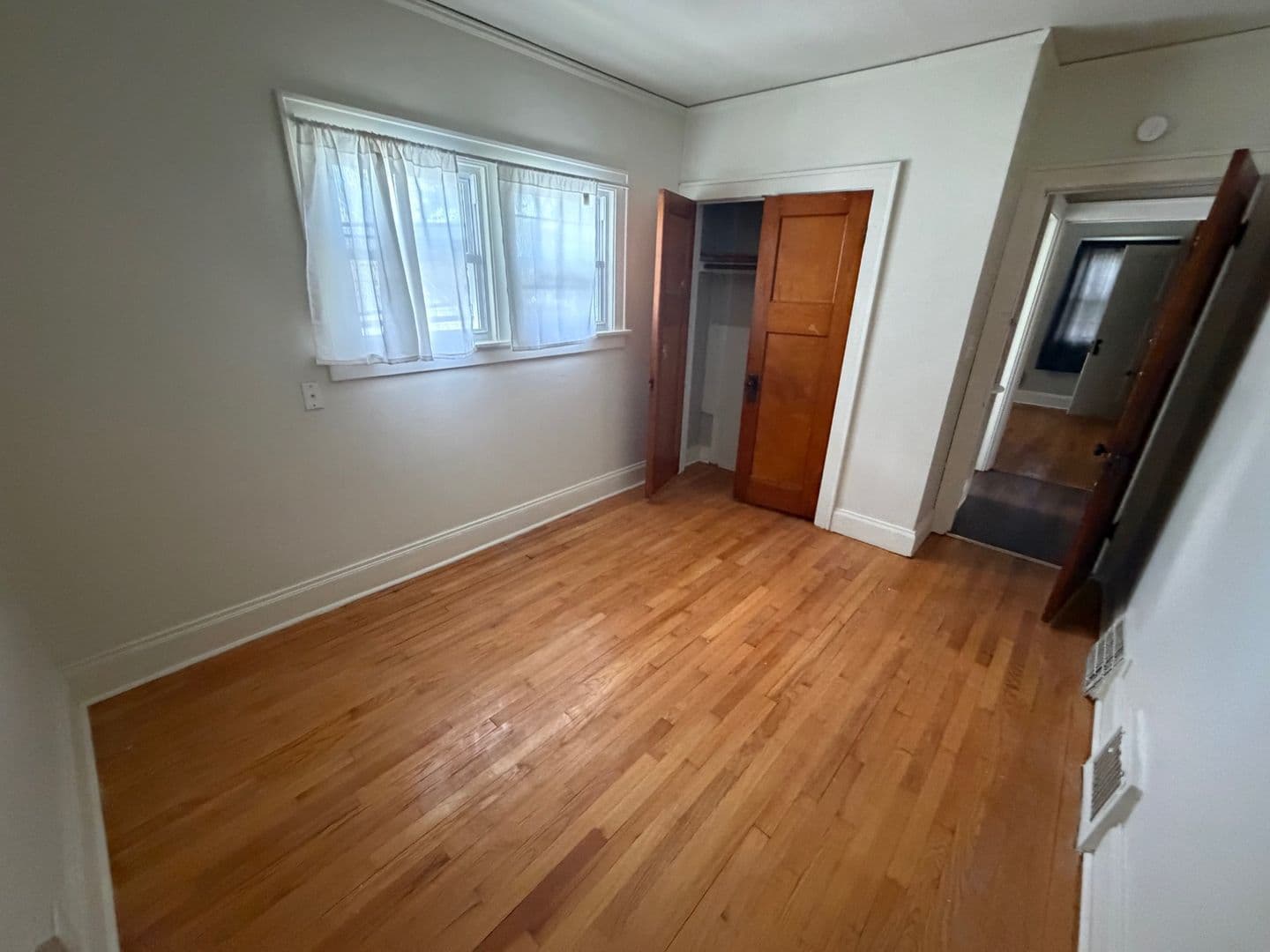 MILWAUKEE Apartment: 3744 N 39TH STREET