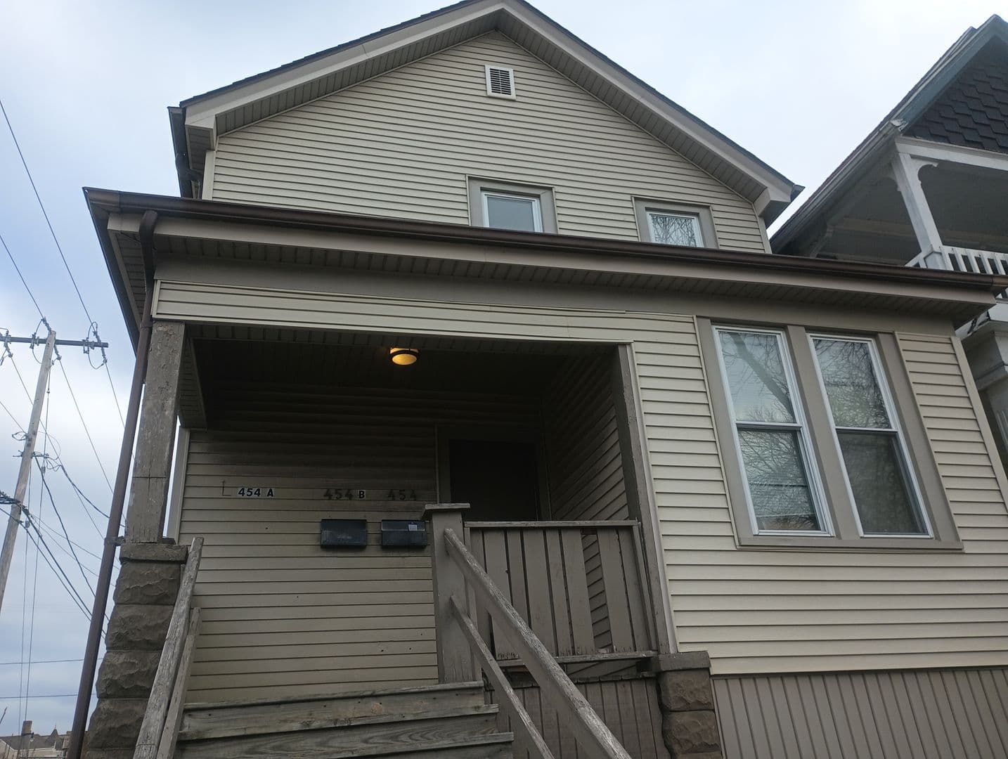 MILWAUKEE Apartment: 454 N 28TH ST