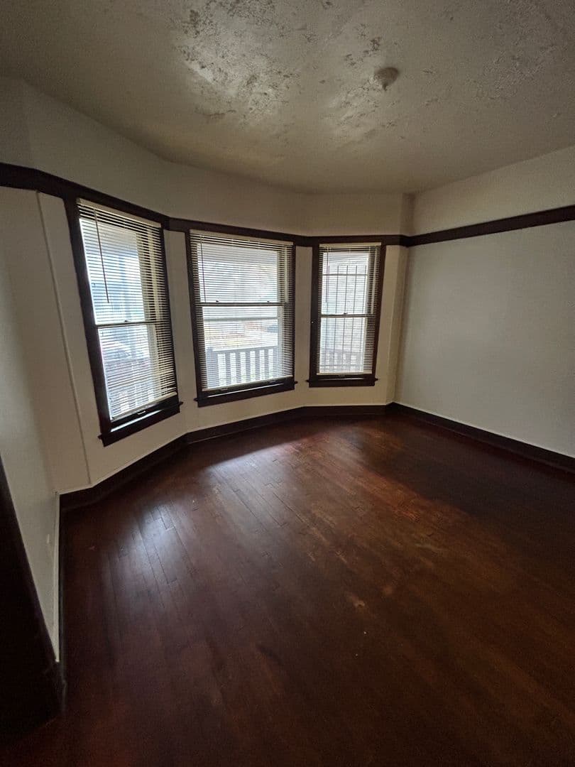 MILWAUKEE Apartment: 2621 N 15TH ST