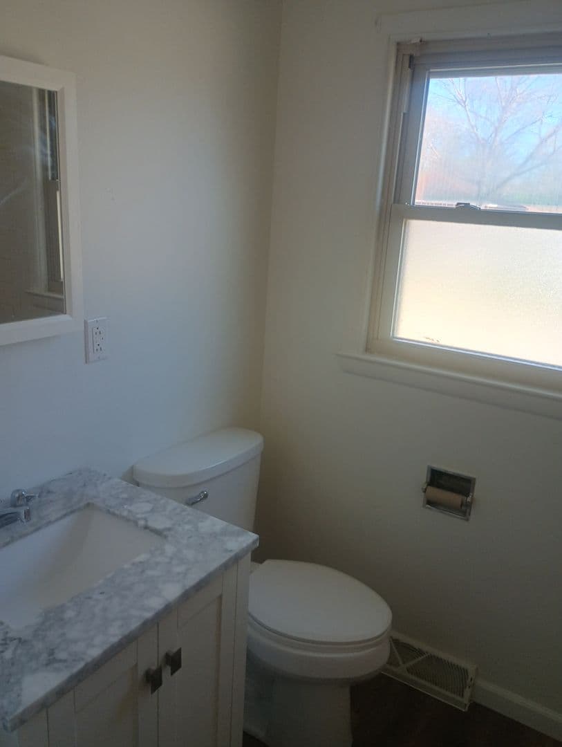 MILWAUKEE Apartment: 5345 N 61ST STREET