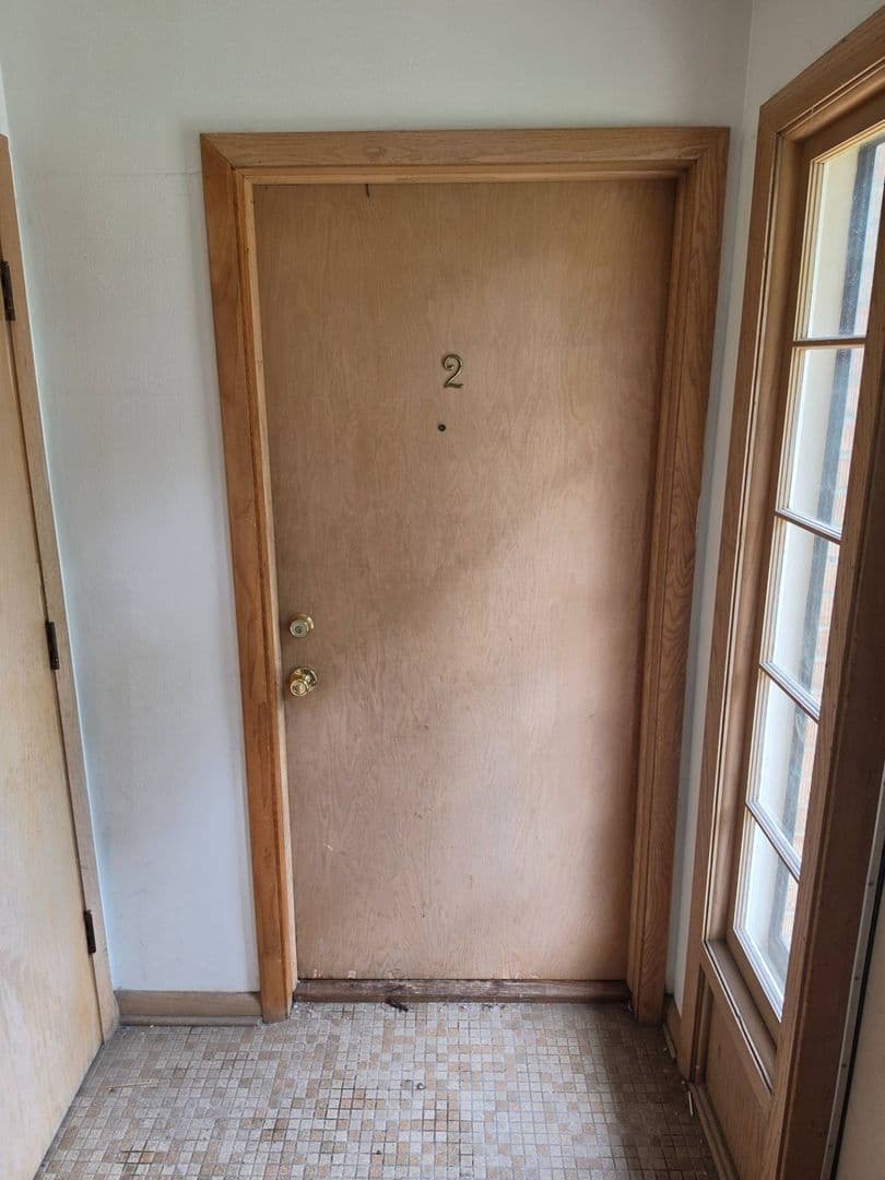 MILWAUKEE Apartment: 6718 W WARNIMONT AVE
