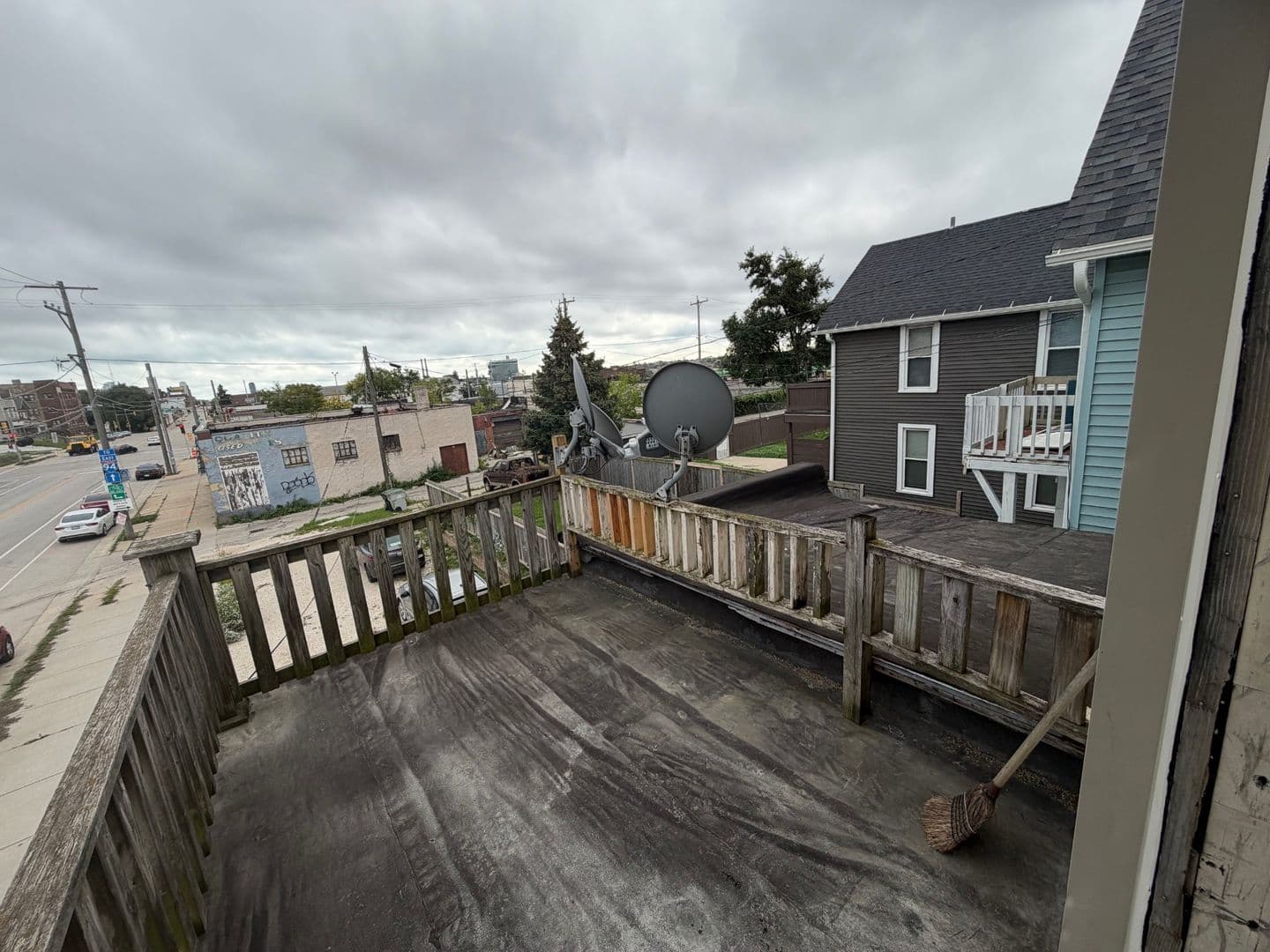 MILWAUKEE Apartment: 454 N 28TH ST