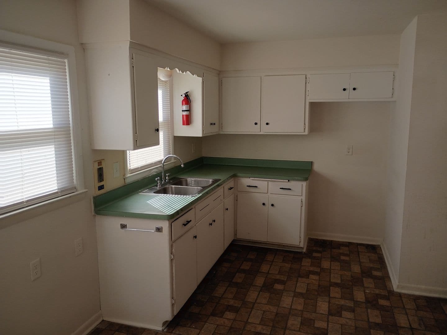 MILWAUKEE Apartment: 5345 N 61ST STREET