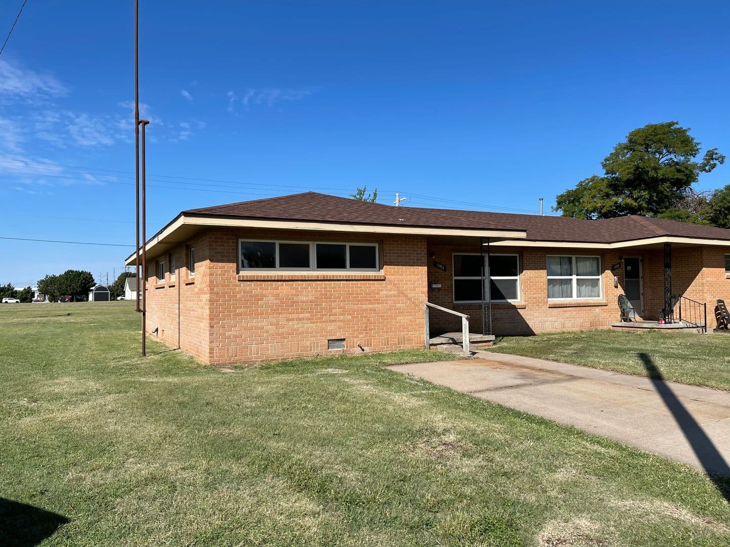 Great Bend Apartment: 1050 Warner