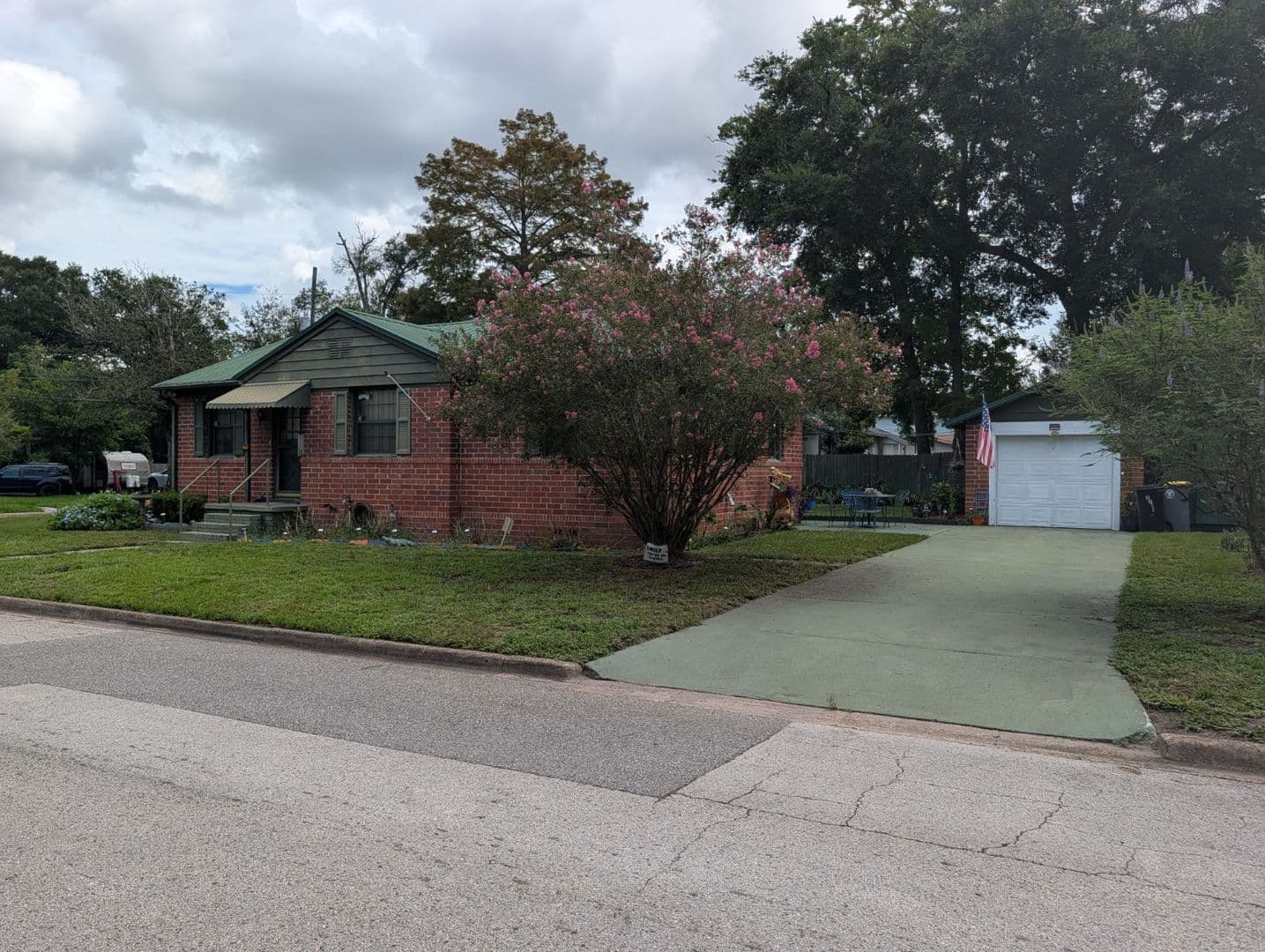 Jacksonville House: 2711 Stanwood Ave