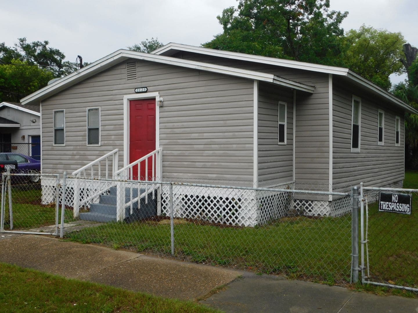 Jacksonville House: 2125 Brackland St