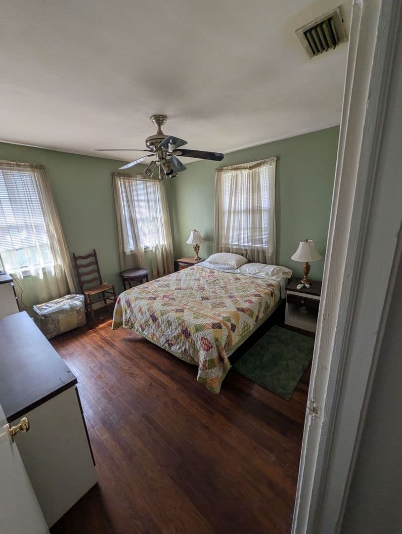 Jacksonville House: 2711 Stanwood Ave