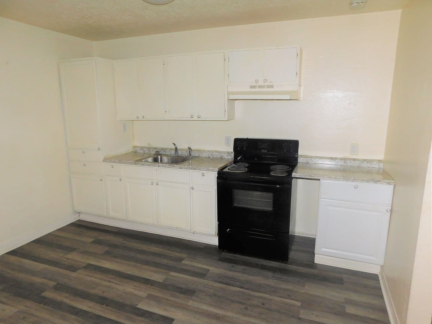 Jacksonville House: 2125 Brackland St