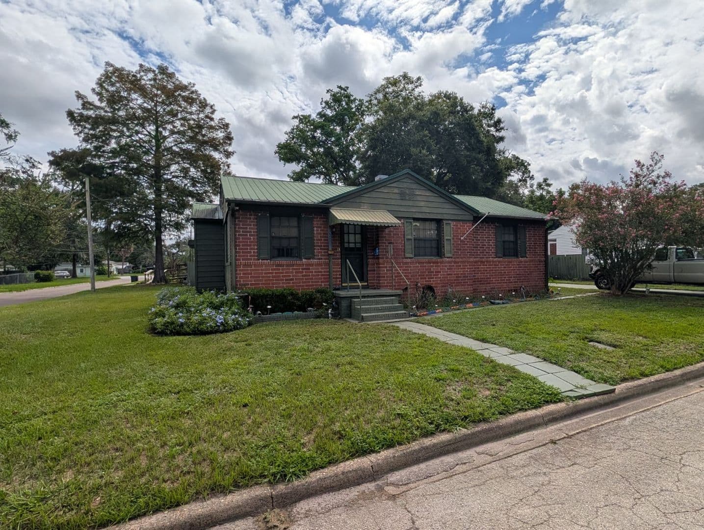 Jacksonville House: 2711 Stanwood Ave