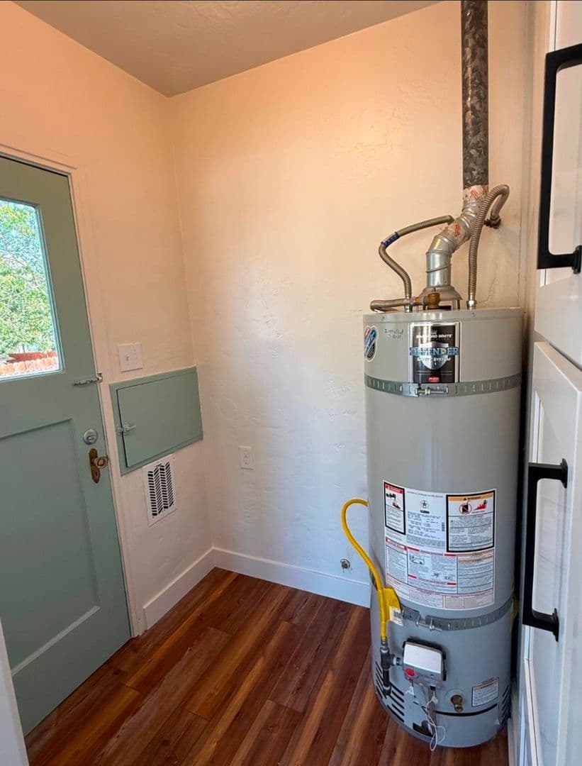 Paso Robles Apartment: 1034 Olive St, 418-424 11th St -  420 11th St