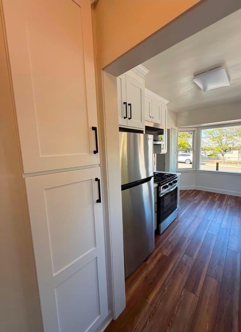 Paso Robles Apartment: 1034 Olive St, 418-424 11th St -  420 11th St
