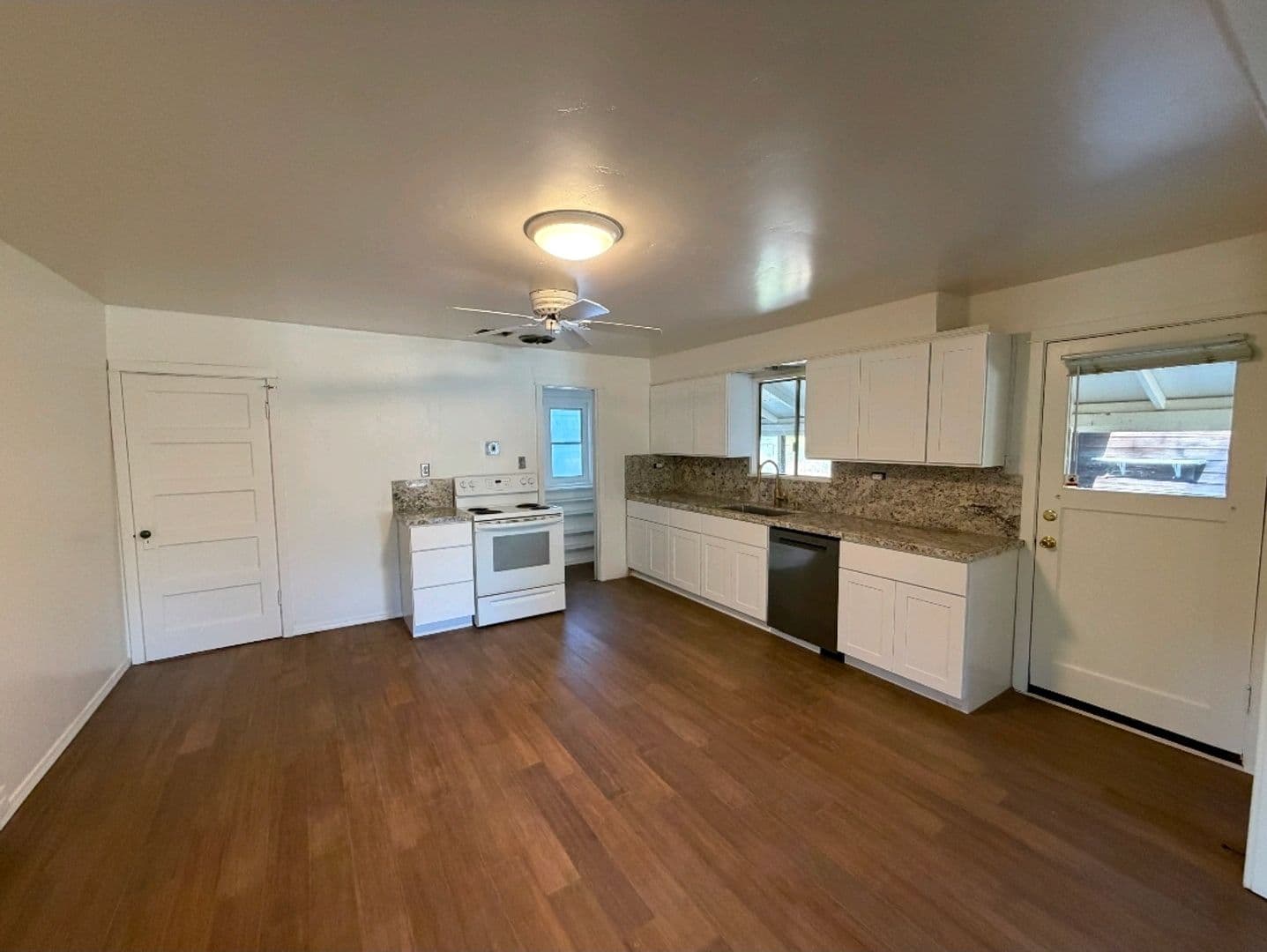 Paso Robles Apartment: 4904 Estrella Rd