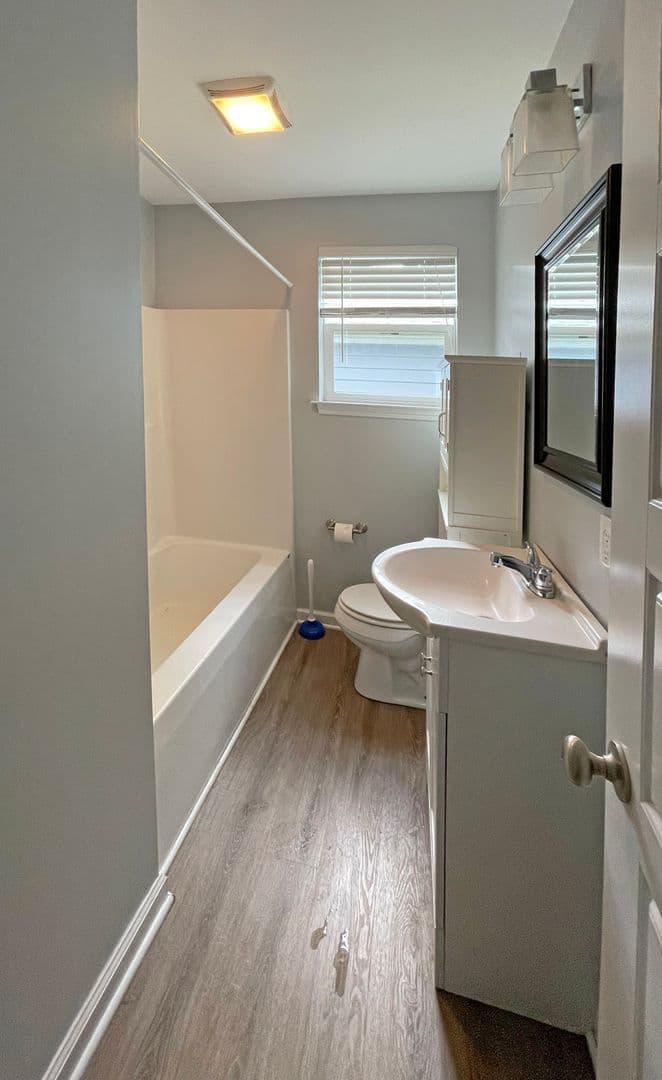 Lexington Apartment: 918 N. Limestone St.