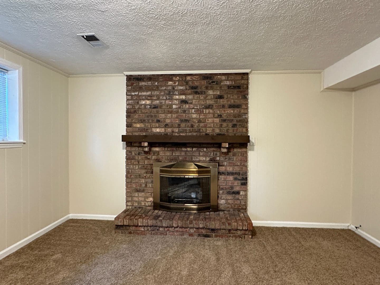 Lexington House: 3486 Ormond Cir