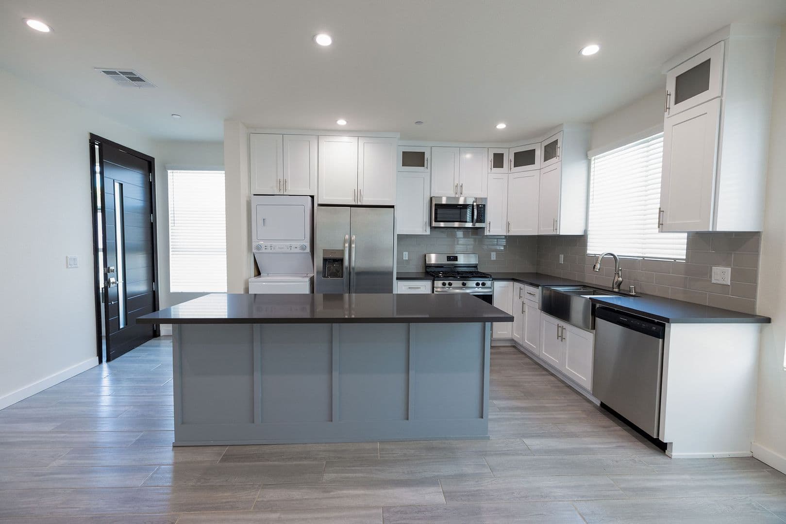 LOS ANGELES Apartment: 1128-1132 W 39TH ST