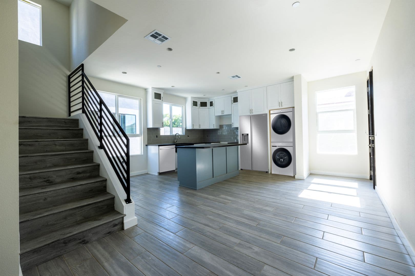 LOS ANGELES Apartment: 1128-1132 W 39TH ST