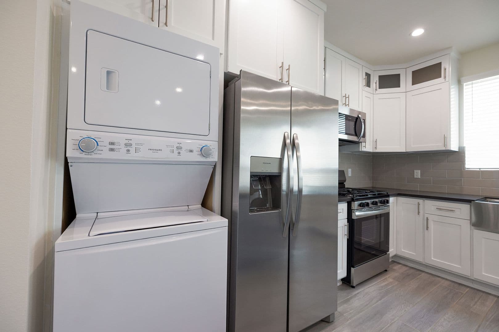 LOS ANGELES Apartment: 1128-1132 W 39TH ST