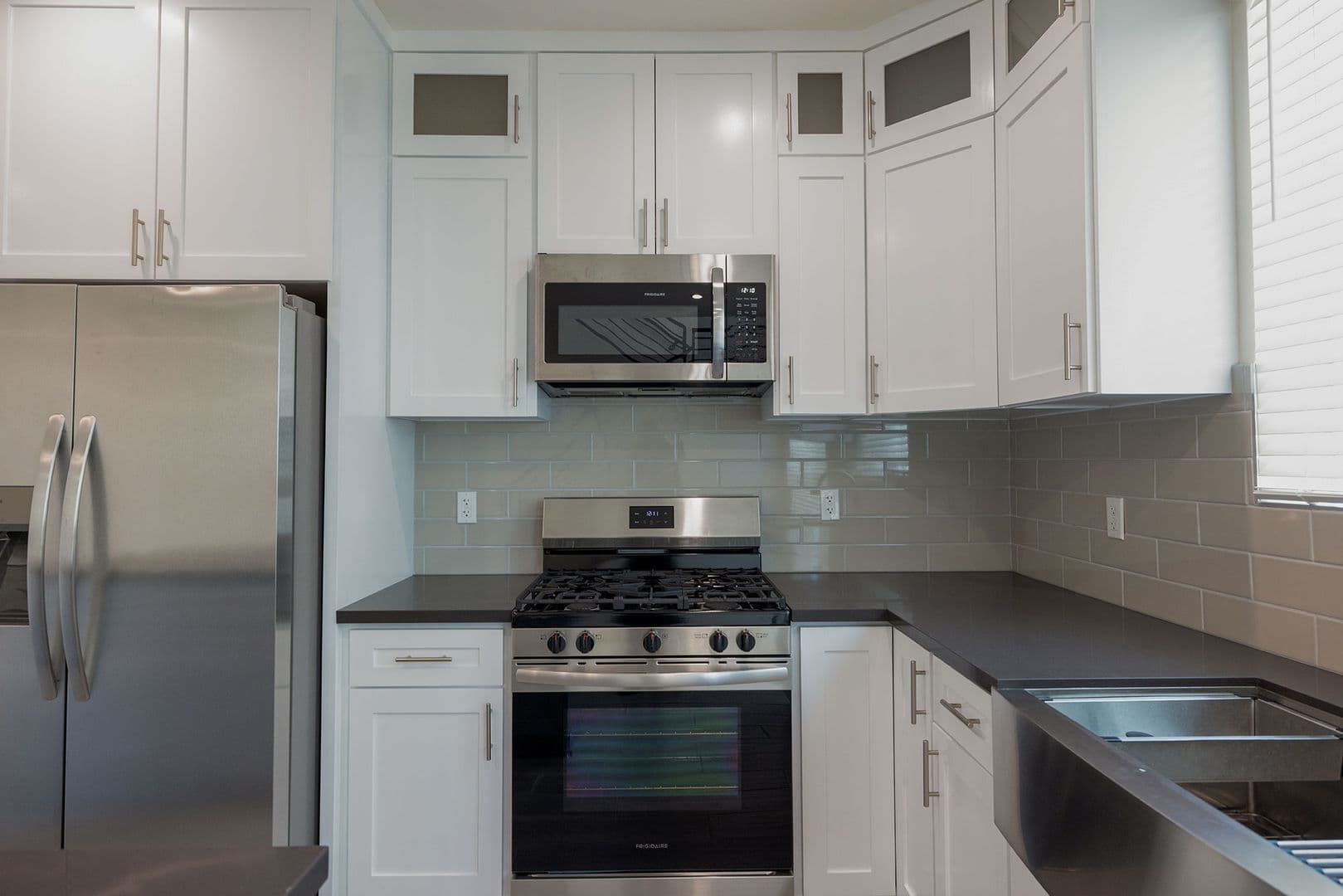LOS ANGELES Apartment: 1128-1132 W 39TH ST