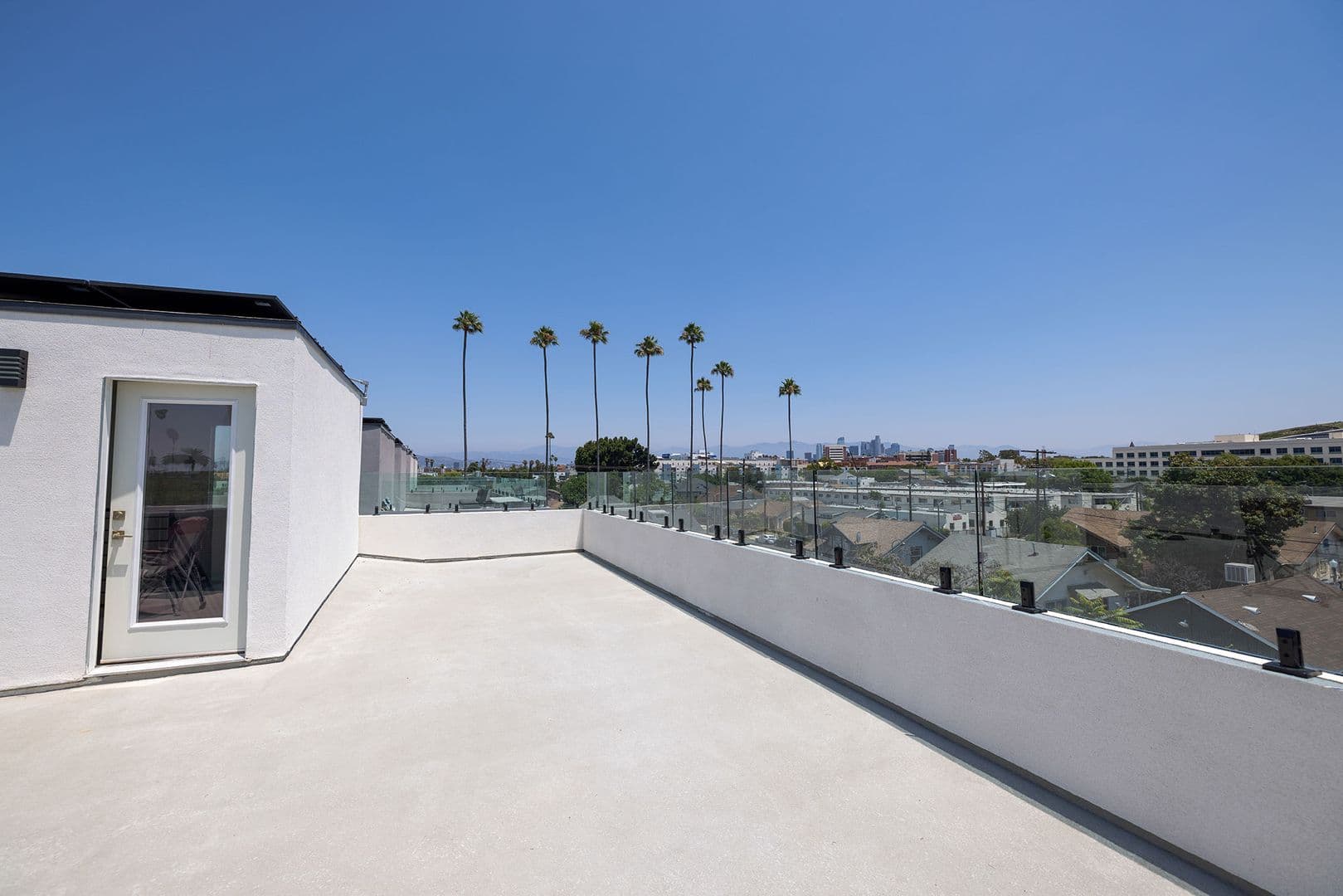 LOS ANGELES Apartment: 1128-1132 W 39TH ST
