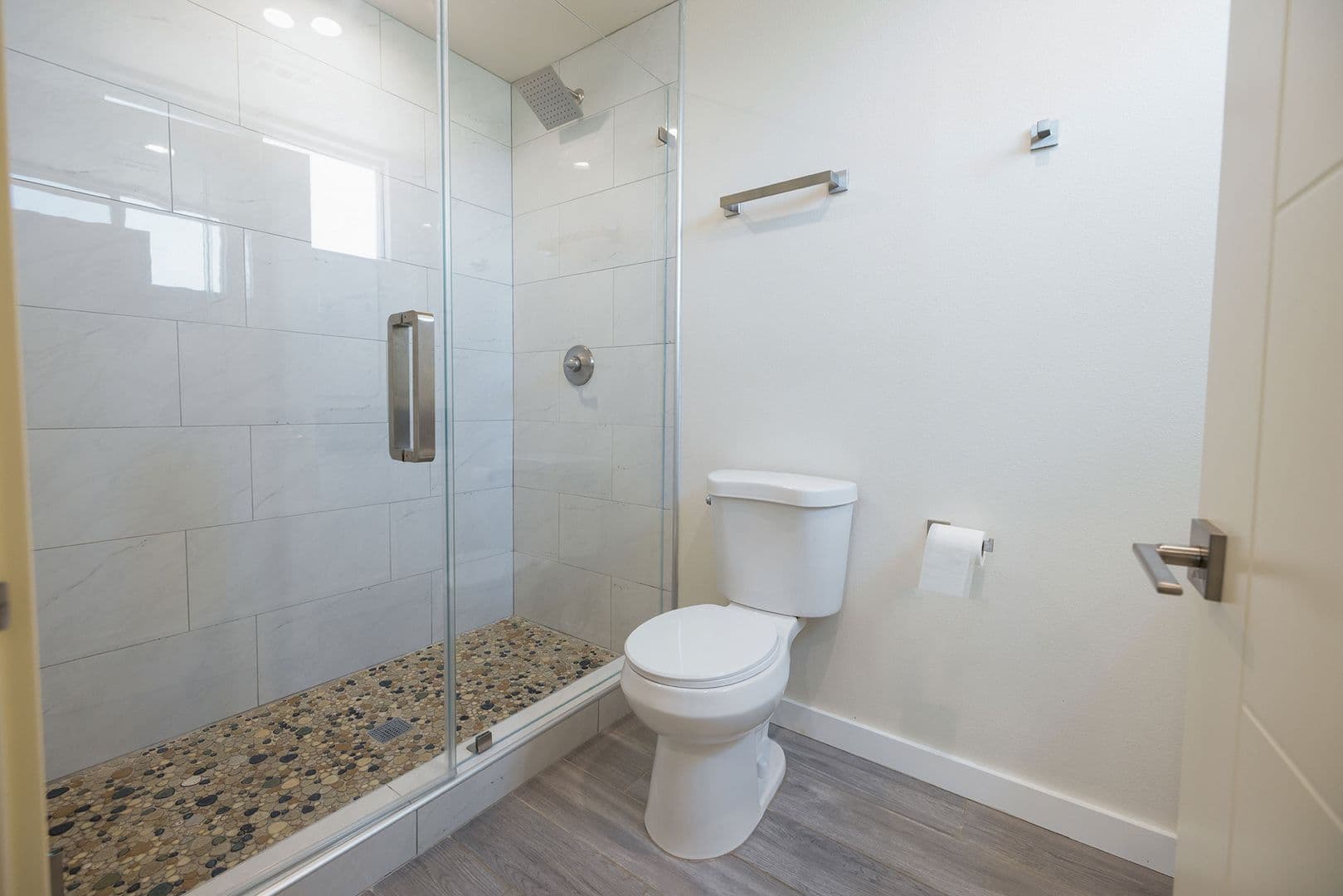 LOS ANGELES Apartment: 1128-1132 W 39TH ST