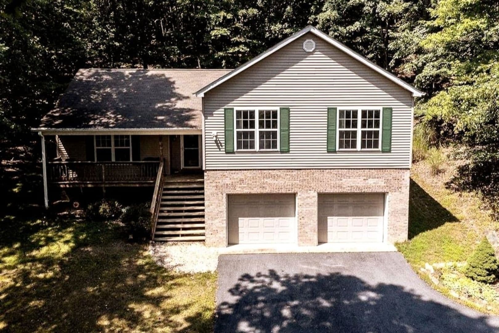 McGaheysville House: 187 Grouse Dr.