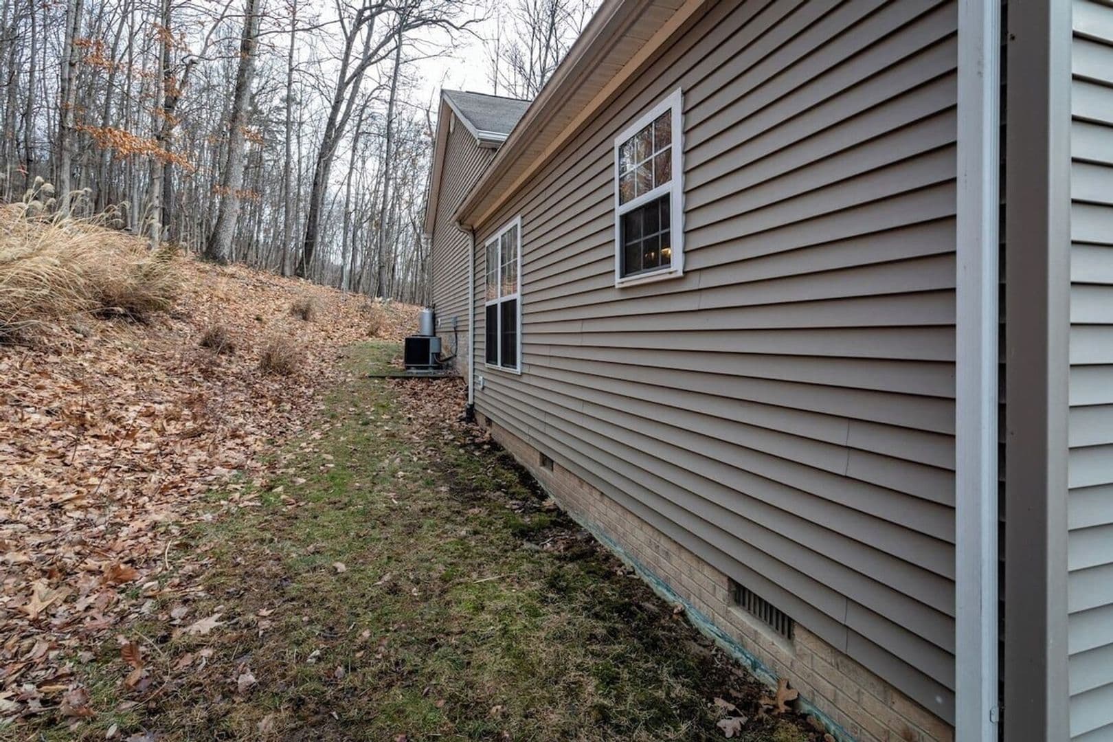 McGaheysville House: 187 Grouse Dr.