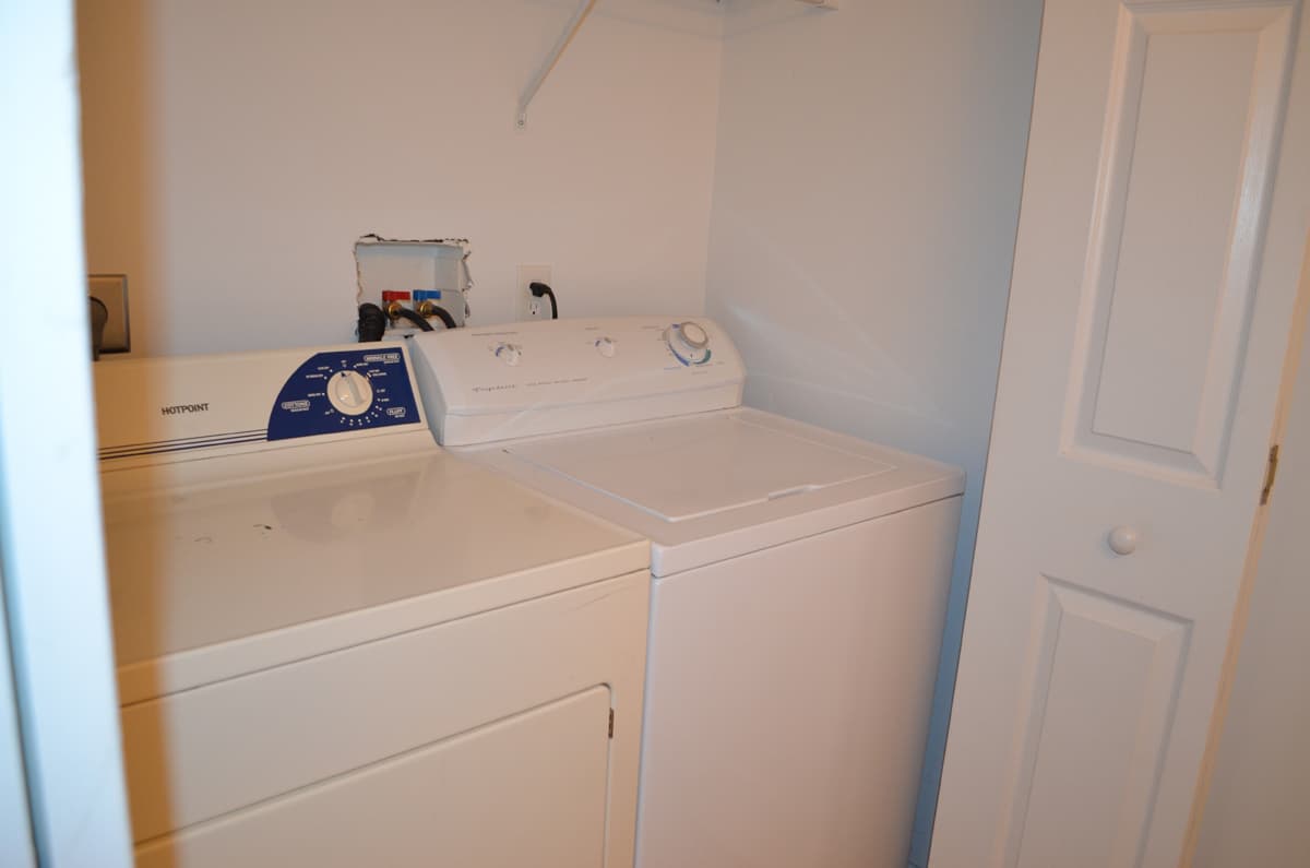 Broadway Townhome: 171 Sandy Ln.